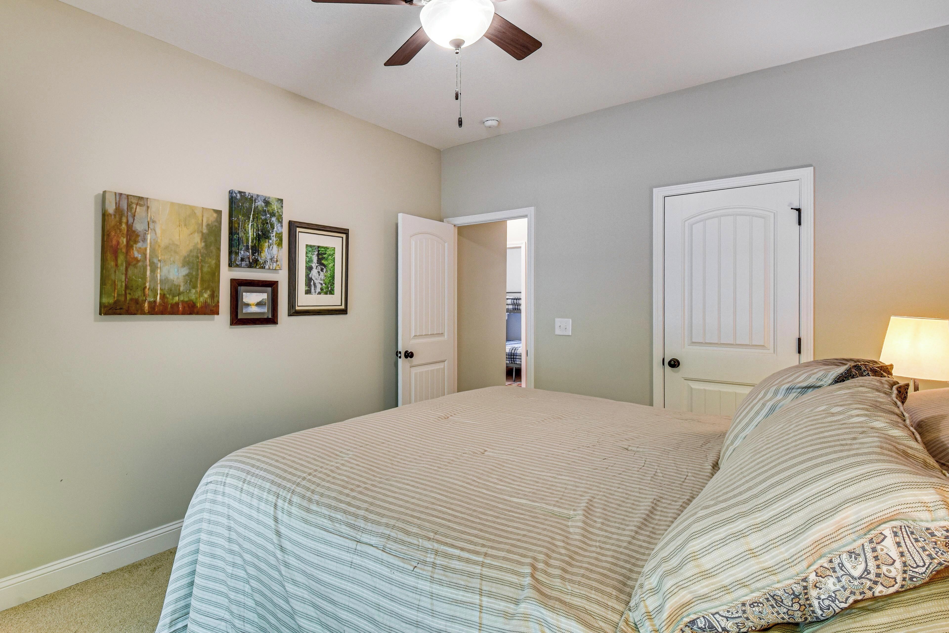 House (3 Bedrooms) | Interior