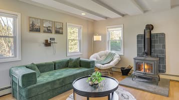 House (2 Bedrooms) | Front of property