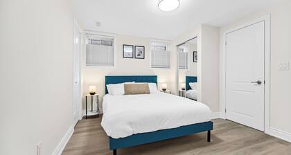 Modern 1 Bedroom Oakville Suite • Parking • Private • Pets Allowed