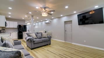 House (Multiple Bedrooms) | Interior