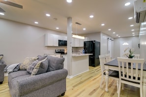 ハウス (Multiple Bedrooms) | 内装