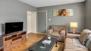 Apartemen (3 Bedrooms) | Bagian depan properti