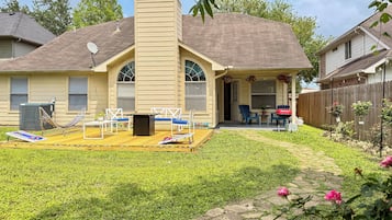 House (4 Bedrooms) | Front of property