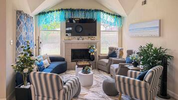 House (4 Bedrooms) | Interior