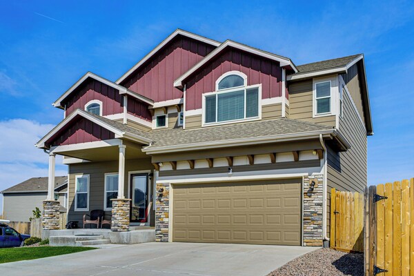 Explore The Springs! Spacious Home W/ Patio & Yard - Colorado Springs, CO