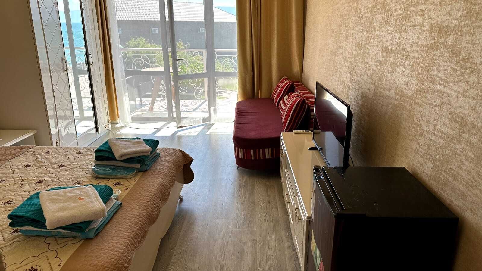 Deluxe Double Room, Balcony, Lake View