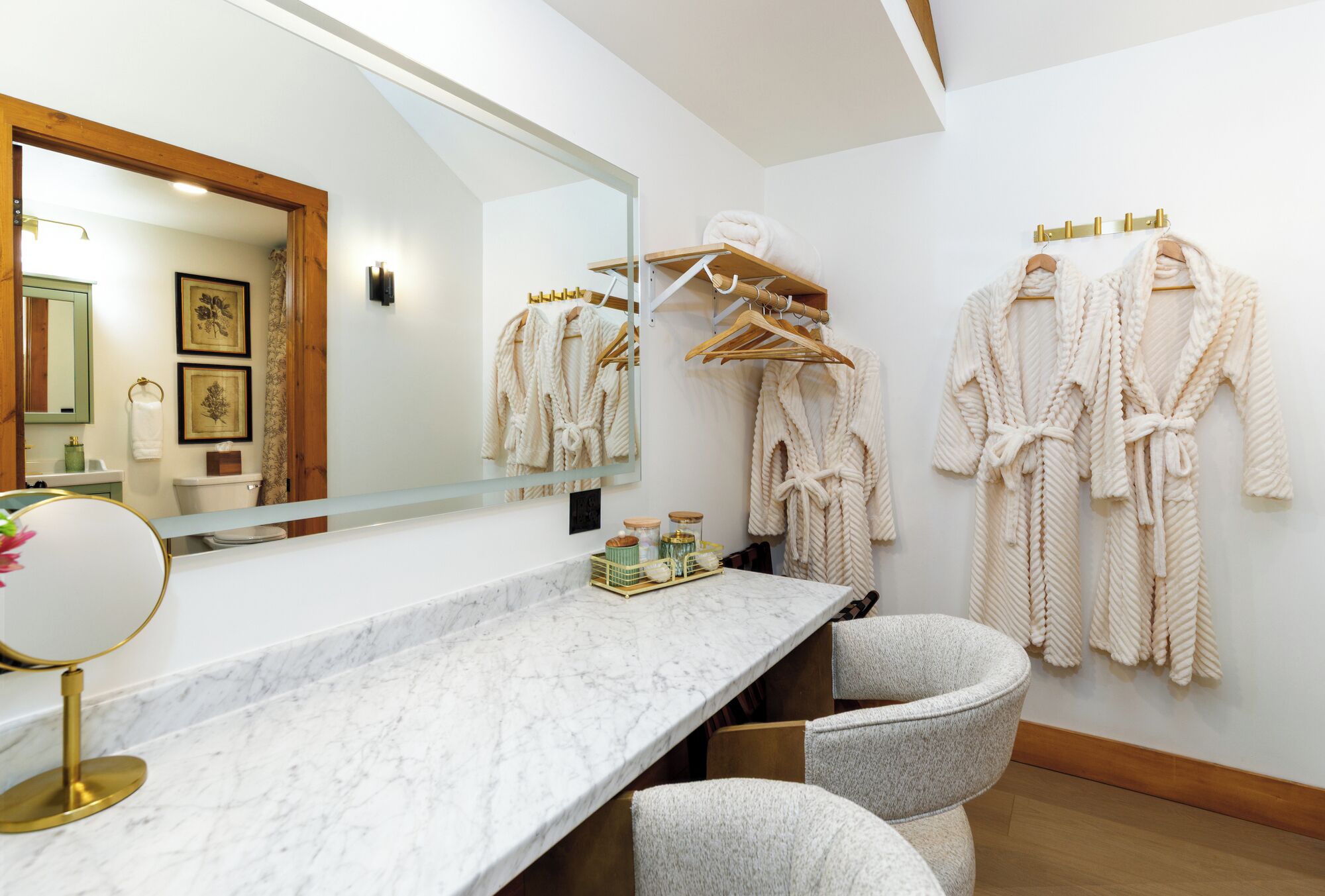 Hair dryer, towels