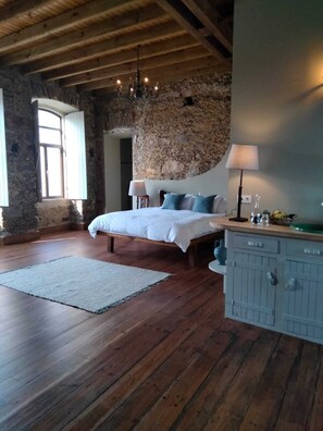 Deluxe Studio Suite, Patio, Mountain View - Quinta do Passal (AREGA, FIGUEIRÓ DOS VINHOS, LEIRIA)