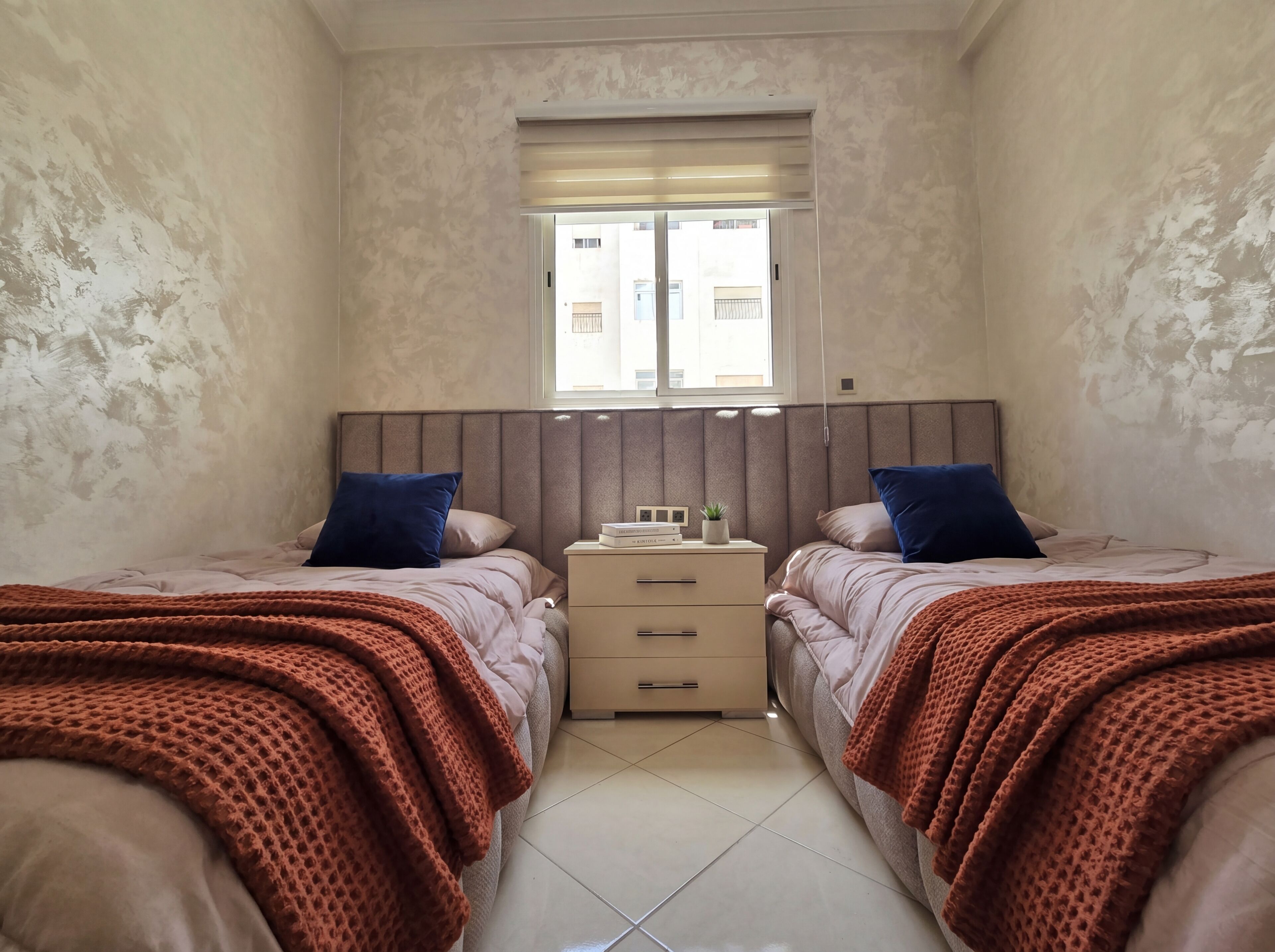 Iron/ironing board, WiFi, bed sheets