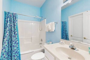 Shower, hair dryer - Summerlyn Condo w/shared pool, patio, W/D and free WIFI (Lewes)