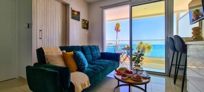 TV - Phaedrus Living: Seaview Flat Lighthouse 49 (Paphos)