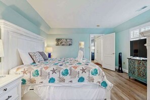 Desk, iron/ironing board, WiFi, bed sheets - Keys of Marsh Harbor townhouse w/community pool & tennis court, deck, grill (Rehoboth Beach)