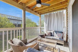 Property grounds - Rehoboth Crossing townhouse with fast WiFi, AC, & an outdoor pool (Rehoboth Beach)