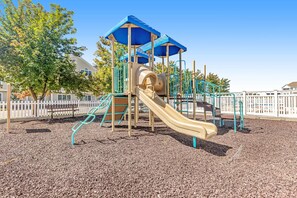 Children’s area - Grande at Canal Pointe 1st floor condo w/shared pool, tennis court & gym (Rehoboth Beach)
