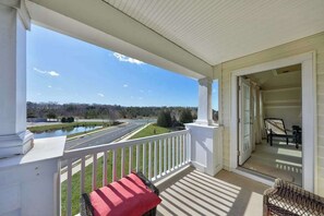 Property grounds - Dog-friendly townhome w/gas grill, balcony, on-site pool, tennis & basket courts (Rehoboth Beach)