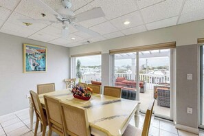 Dining - Town of Rehoboth Beach apartment w/balcony, walk to beach (Rehoboth Beach)
