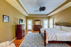 Iron/ironing board, WiFi, bed sheets - Coastal home near the beach with pool, tennis, game room, WiFi, AC (Rehoboth Beach)