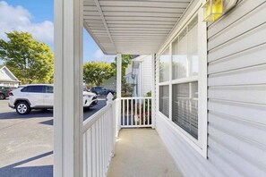 Property grounds - Eagles Landing townhome with pool and tennis access, patio & grill (Rehoboth Beach)