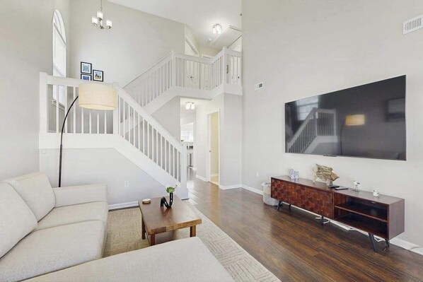 TV, offices - Eagles Landing townhome with pool and tennis access, patio & grill (Rehoboth Beach)