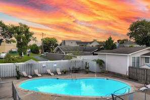 Pool - Rehoboth Beach House condo with all-new interior, on-site pool, & washer/dryer (Rehoboth Beach)