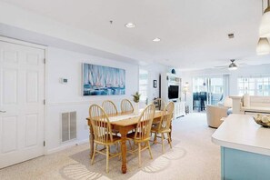 Interior - Sanibel Village condo 3 pools, tennis/pickleball, community grill, AC, & W/D (Rehoboth Beach)