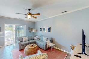 TV, offices - The Tides townhouse in Rehoboth Beach with pool access (Rehoboth Beach)