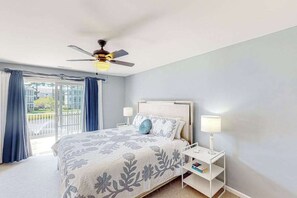 Desk, iron/ironing board, WiFi, bed sheets - The Tides townhouse in Rehoboth Beach with pool access (Rehoboth Beach)