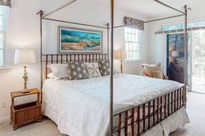 Iron/ironing board, WiFi, bed sheets - Bear Trap Dunes house w/ fireplace, free WiFi, board games, and tennis court (Ocean View)