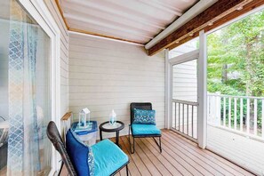 Terrace/patio - 1st-floor Sea Colony Tennis condo with gym, & sauna (Bethany Beach)