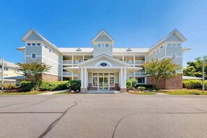 Exterior - The Peninsula townhome w/ indoor/outdoor pools, on-site golf & tennis/pickleball (Millsboro)