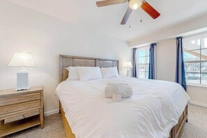 Iron/ironing board, WiFi, bed sheets - Rehoboth Beach House second-floor condo with pool, clubhouse, & washer/dryer (Rehoboth Beach)