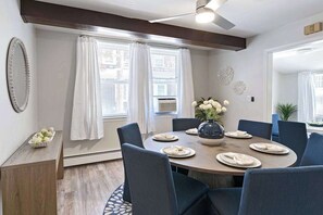 Dining - Dog-friendly Rehoboth Beach gem steps from boardwalk with room for groups (Rehoboth Beach)