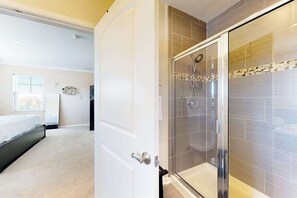 Shower, towels - Grande at Canal Pointe condo with pools, tennis, gym, & private balcony (Rehoboth Beach)