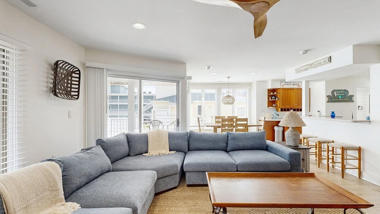 Town Of Dewey Beach Condo W/deck, Balcony, Walk To Beach, Close To Restaurants - Dewey Beach, DE
