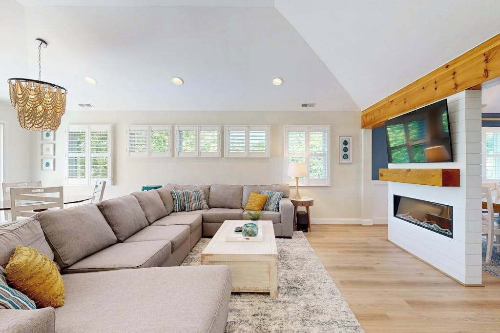 TV, fireplace, offices