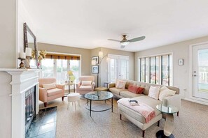 TV, offices - Town of Rehoboth Beach, Wilmington Ave #317 | Condo in Rehoboth Beach (Rehoboth Beach)