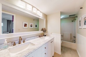 Shower, hair dryer, towels - Town of Rehoboth Beach, Wilmington Ave #317 | Condo in Rehoboth Beach (Rehoboth Beach)