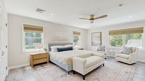 7 bedrooms, desk, iron/ironing board, WiFi - Rehoboth Beach spacious house w/private pool, hot tub, close to beach (Rehoboth Beach)