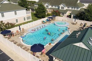 Pool - Stunning Condo- Pool and Hot Tub- Convenient Beach Access! (Rehoboth Beach)