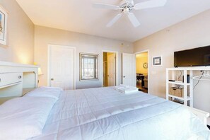 Iron/ironing board, WiFi, bed sheets - Stunning Condo- Pool and Hot Tub- Convenient Beach Access! (Rehoboth Beach)