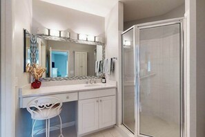 Shower, hair dryer, towels - Spring Lake Condo with patio, free WIFI, W/D, shared pool (Rehoboth Beach)