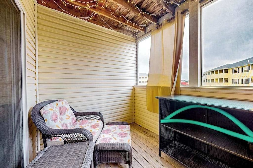 The Palms Water-view Condo Near Beach With Outdoor Pool, Streaming, Balcony, Ac - Delaware