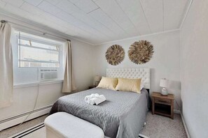 WiFi, bed sheets - Dog-friendly Rehoboth Beach gem steps from beach & boardwalk with fast WiFi (Rehoboth Beach)