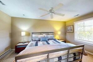 Iron/ironing board, WiFi, bed sheets - Town of Rehoboth Beach pet friendly house w/deck close to beach (Rehoboth Beach)