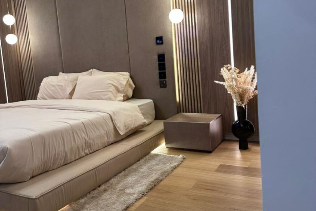 Apartamento, balcón, vistas al patio