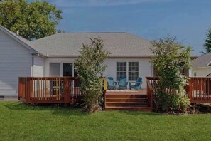 Exterior - Maplewood spacious house w/shared pool, W/D & free WIFI (Rehoboth Beach)