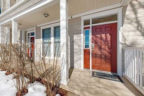 Exterior detail - Bear Trap Dunes golf-view condo with screened porch, pool, tennis & sauna access (Ocean View)