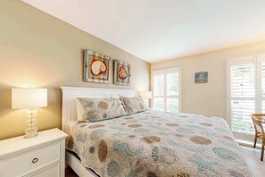 Iron/ironing board, WiFi, bed sheets - Sea Colony Tennis 1st-floor condo with tennis court, pool, & basketball court (Bethany Beach)