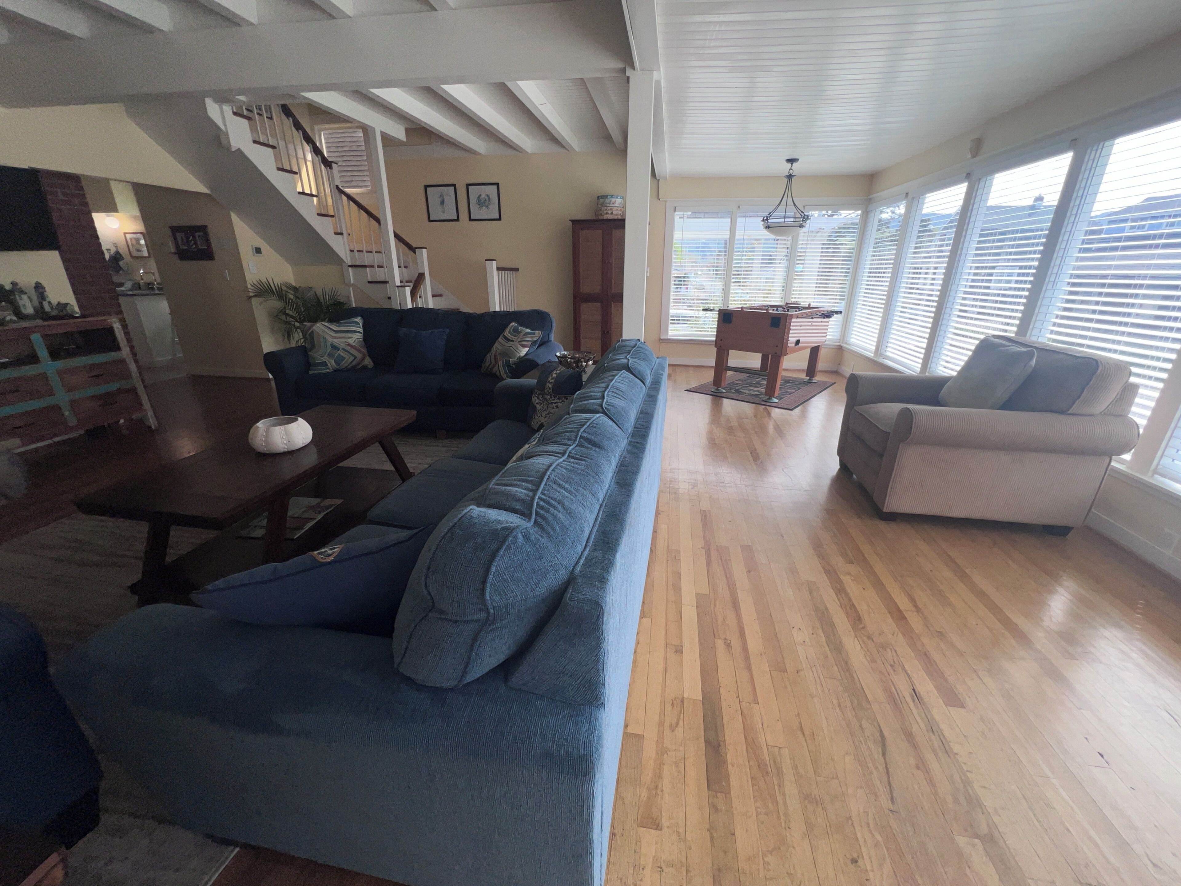 Smart TV, fireplace, DVD player
