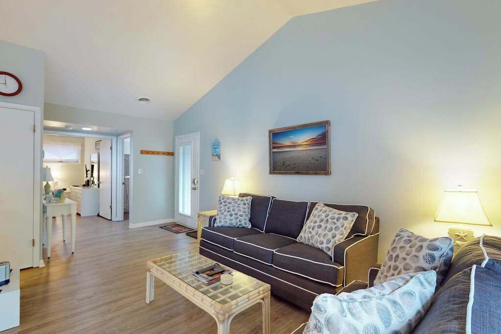 Sea Colony Tennis 1st-floor Condo With Balcony & Gym - Delaware